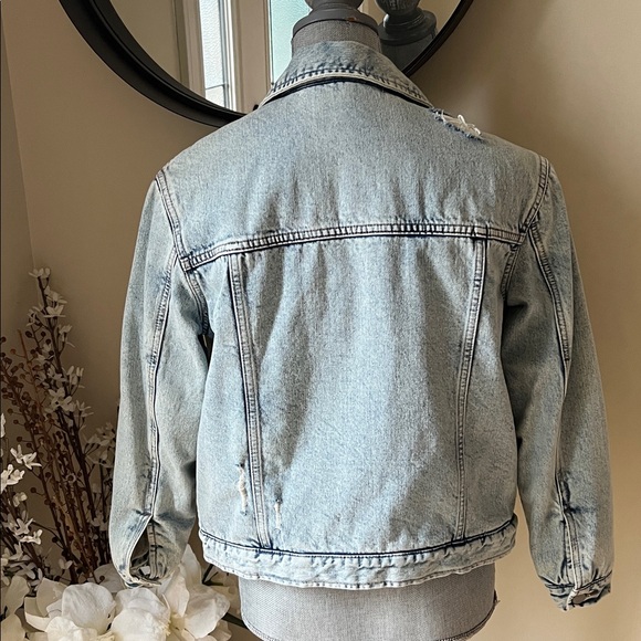 Banana Republic Fur Lined Distressed Jean Jacket.  Size XS - Picture 3 of 4